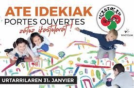 Ama ikastolen ate idekiak